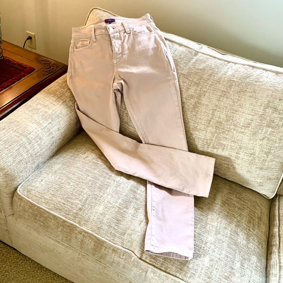 💥EUC💥 NYDJ Very Slimming Alina Jeans - a Summer Staple! Light Khaki / Sz 6✨✨✨ - Picture 2 of 9